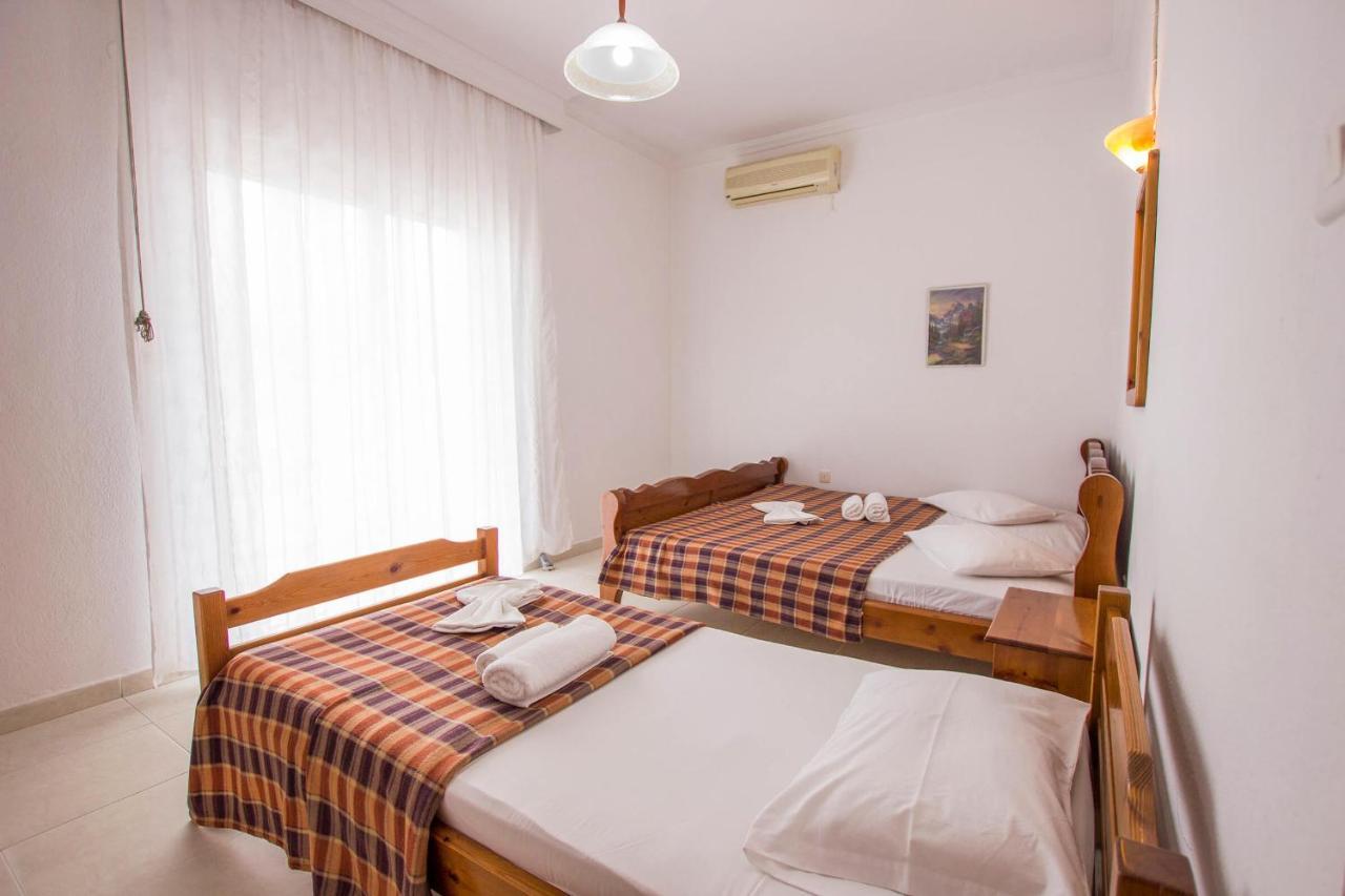 George Laz Rooms Nea Vrasna Exterior photo