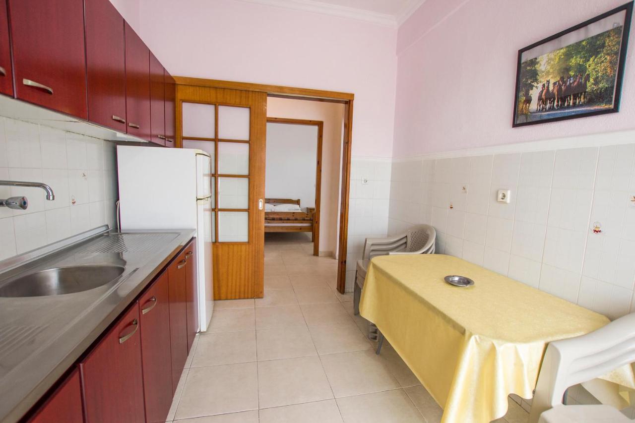 George Laz Rooms Nea Vrasna Exterior photo