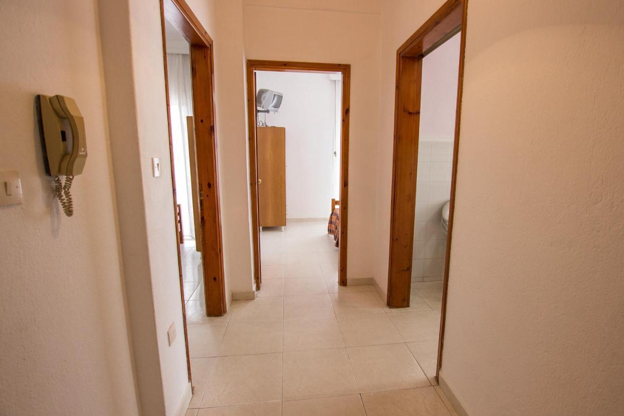 George Laz Rooms Nea Vrasna Exterior photo