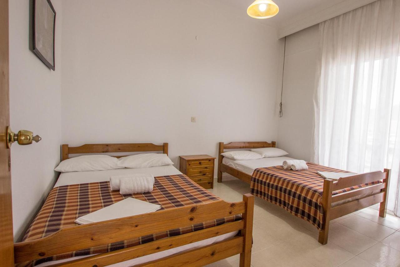 George Laz Rooms Nea Vrasna Exterior photo