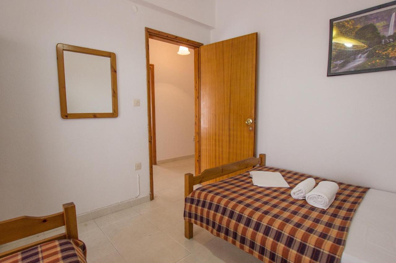 George Laz Rooms Nea Vrasna Exterior photo