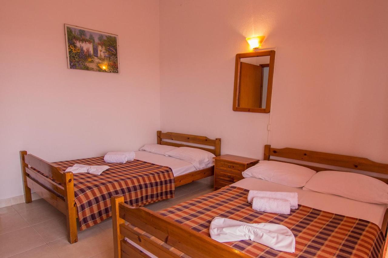 George Laz Rooms Nea Vrasna Exterior photo