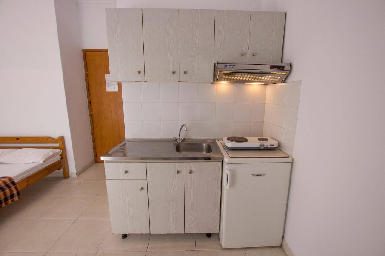 George Laz Rooms Nea Vrasna Exterior photo