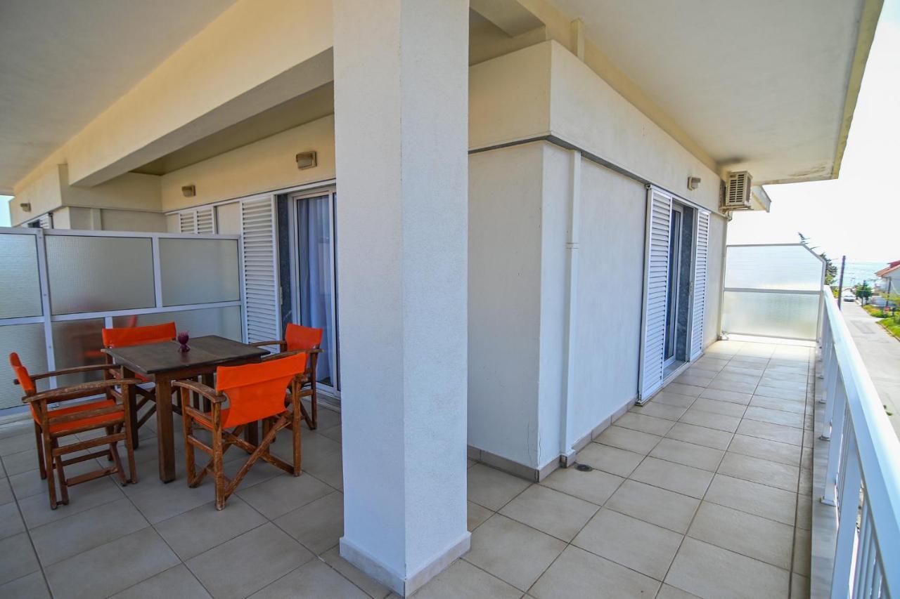 George Laz Rooms Nea Vrasna Exterior photo